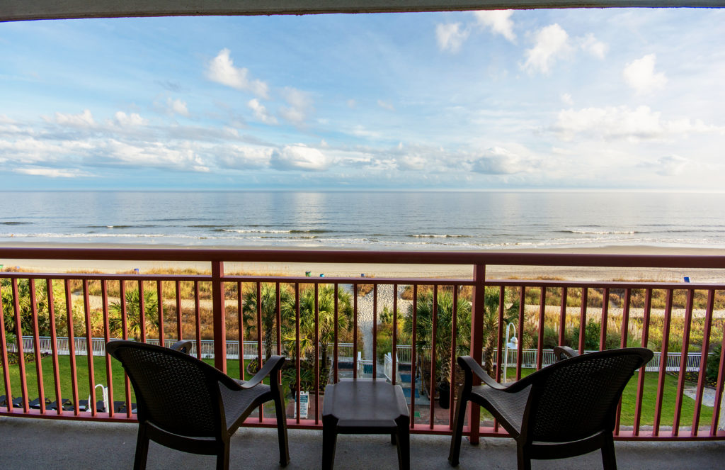Paradise Oceanfront Queen Suite Balcony