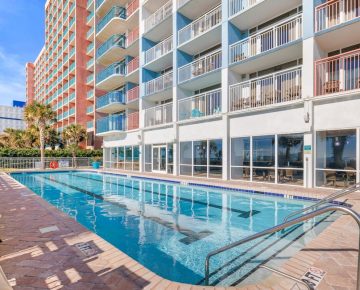 paradise-outdoor-pool-3