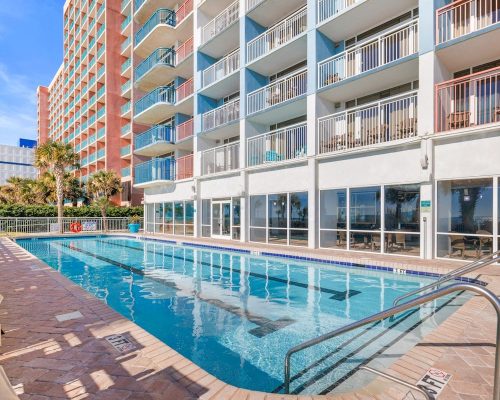 paradise-outdoor-pool-3