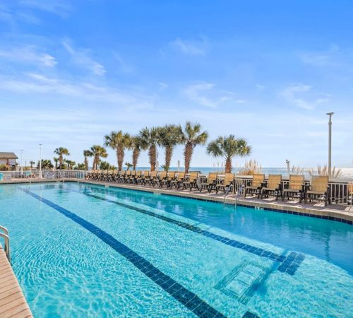 Paradise Resort - Oceanfront Outdoor Pool